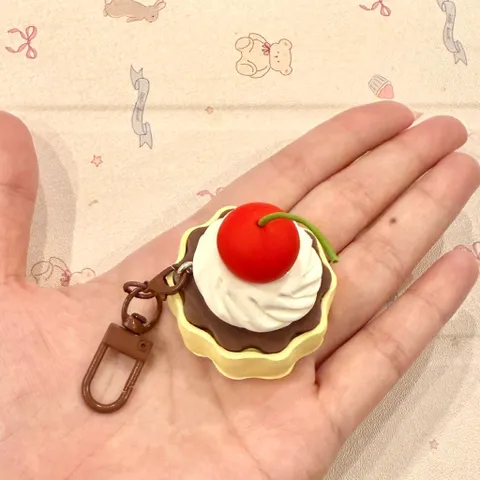 Móc khoá Caramel Pudding với Cherry - Japanese Desserts