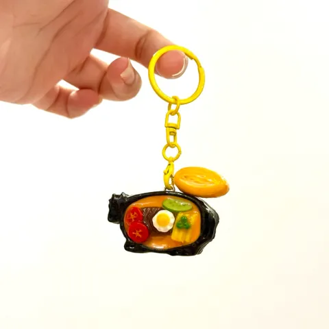 Móc khoá Bò né và Bánh mì - món ăn Việt Nam