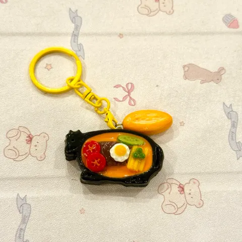 Móc khoá Bò né và Bánh mì - món ăn Việt Nam