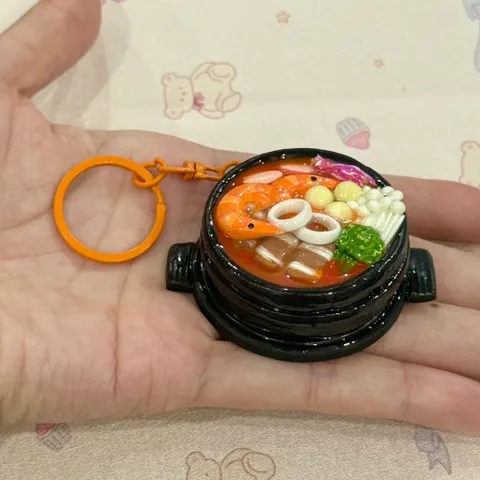 Móc khoá Mì cay đựng trong tô kiểu Hàn Quốc