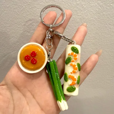 Móc khoá hình Gỏi cuốn - món ăn Việt Nam