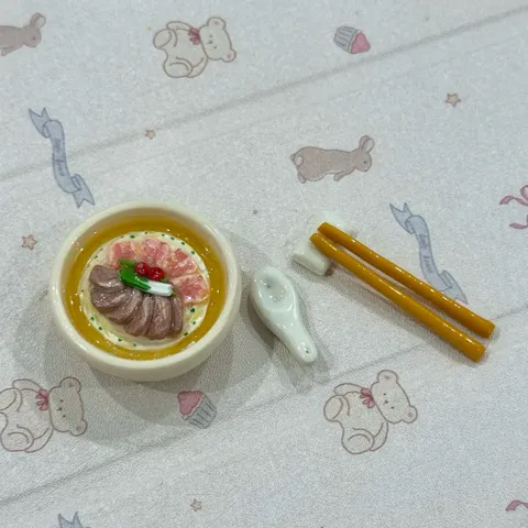 Magnet món Phở bò - Đũa và Thìa - món ăn Việt Nam