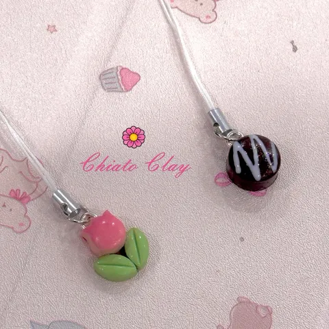 Móc đeo điện thoại Chocolate - Tulip