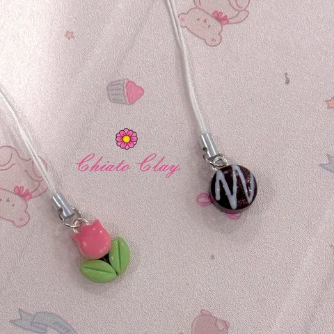 Móc đeo điện thoại Chocolate - Tulip