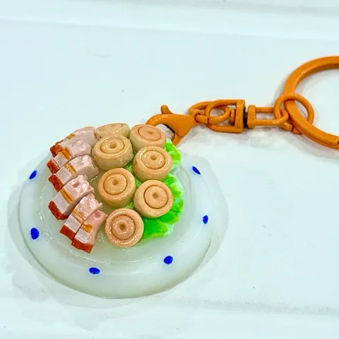 Móc khoá món Thịt heo quay và bánh bao - món ăn Việt Nam