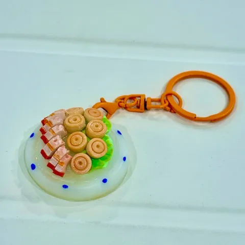 Móc khoá món Thịt heo quay và bánh bao - món ăn Việt Nam