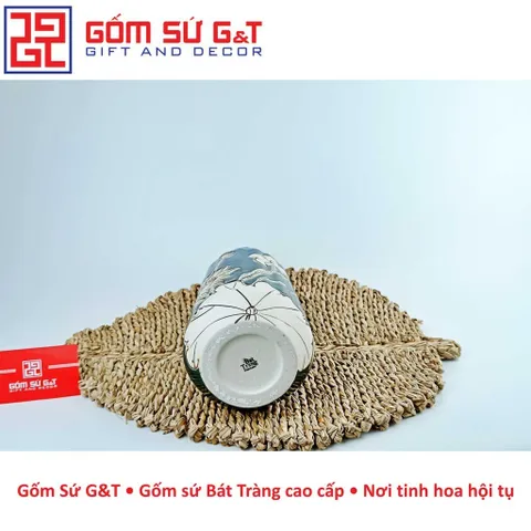 Lọ hoa trang trí dáng dọc dừa vẽ sen nổi Gốm Sứ G&T