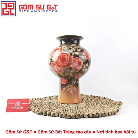 Lọ hoa vuốt tay dáng búp bê vẽ hoa hồng