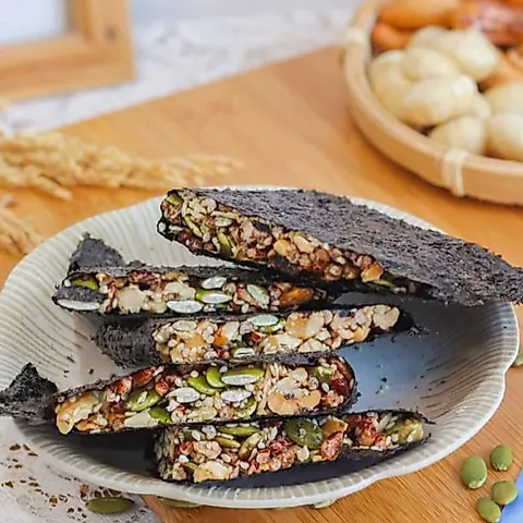 Thanh Rong Biển Kẹp Hạt Dinh Dưỡng Granola ( Nhiều Hạt, Không Đường,Vị Ngọt Nhẹ Từ Mạch Nha) - Ximafarm
