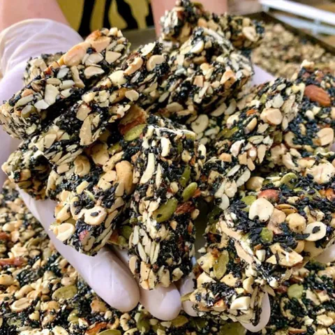 Thanh Mè Đen Mix Hạt Dinh Dưỡng Granola ̣( Nhiều Hạt, Mè Đen, Không Đường Vị Ngọt Nhẹ) - Ximafarm