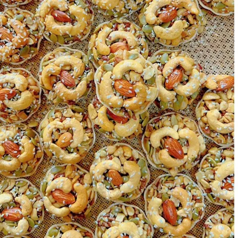 Bánh Hoa Mai Mix Hạt Dinh dưỡng Túi 500g ̣̣bánh hạt dinh dưỡng ăn vặt tốt cho mẹ bầu, người ăn kiêng, ăn chay - Ximafarm