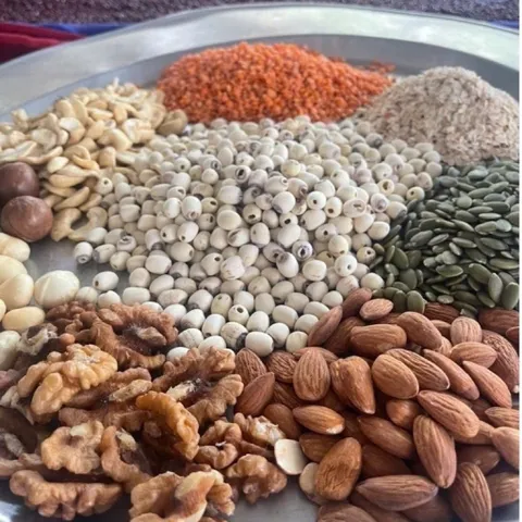 Sữa Hạt Dinh Dưỡng 17 Loại Hạt Hũ 500g - Dưỡng Chất Vàng Cho Người Cần Bồi Bổ