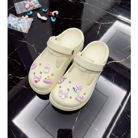 TẶNG KÈM CHARM NGẪU NHIÊN - Dép sục búp bê siêu êm, bền nhẹ, không thấm nước mix charm xinh