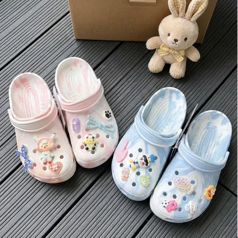 Mẫu mới 2026 - Dép sục loang nữ năng động, cá tính - mix charm ngẫu nhiên
