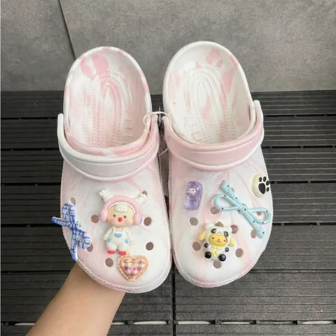 Mẫu mới 2026 - Dép sục loang nữ năng động, cá tính - mix charm ngẫu nhiên