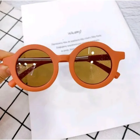 kính mắt chống tia UV 400 nhiều mẫu mã đa dạng, nhiều lựa chọn