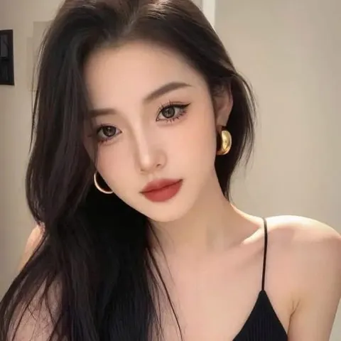 Son Dior 806 Rouge Dior Velvet Limited Edition Red Luck lì mịn, lên màu chuẩn ? Giá rẻ bất ngờ!