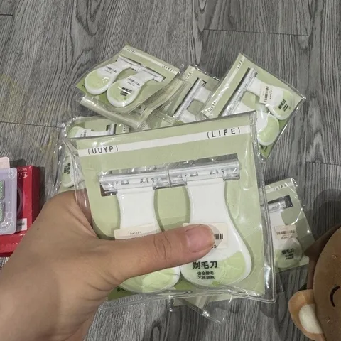 Set 2 dao cạo bikini, nách, tay chân an toàn ( có tách lẻ)