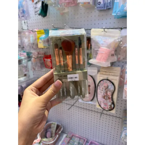 [Trang điểm] Set 5 món trang điểm basic
