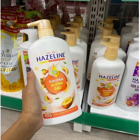 Sữa Tắm Dưỡng Trắng Da Hazeline sữa chua hương đào 670gr (Chai)