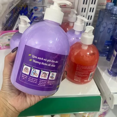 Nước rửa tay Puri Hương Lavender dạng chai bơm