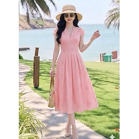 Váy thô boi cổ tim form chiết eo tôn dáng, thiết kế tinh tế phong cách thời trang - May0915