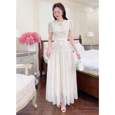 Váy ren đẹp siêu sang chảnh hot hit cho nàng đi tiệc tùng cưới xin - May0915