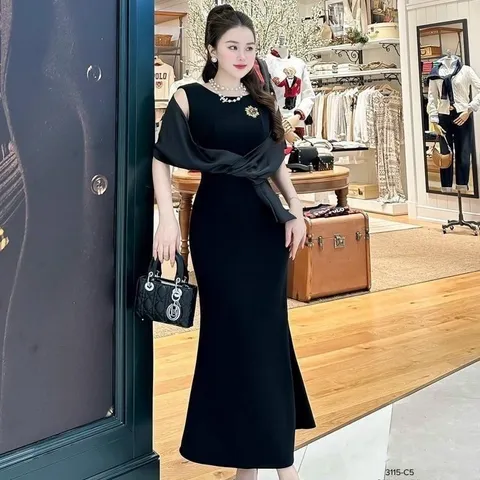 Váy dự tiệc đuôi cá tôn dáng kèm khăn lụa và tag đá sang chảnh