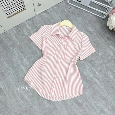 Áo sơ mi kẻ 2 túi trước xinh xắn, áo sơ mi kẻ thiết kế tay ngắn phong cách thanh lịch - May0915
