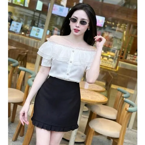 Áo trễ vai bèo cúc đá siu xinh, áo mặc được 2 kiểu trễ vai và cổ tròn, chất cotton co giãn mềm mát - May0915