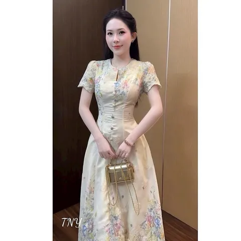 Váy xoè thêu hoa cúc bọc xinh xắn, form tôn dáng trẻ trung thanh lịch - May0915