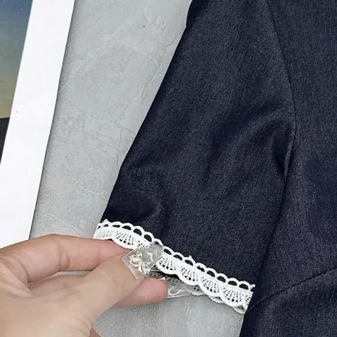 Áo sơ mi bò giấy TH phối ren dáng croptop siêu xinh dễ mặc - May0915