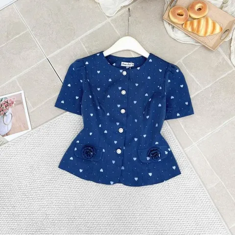 Áo sơ mi công sở hoạ tiết trái tim xinh xắn, áo sơ mi ký giả siêu đẹp chuẩn form tôn dáng - May0915