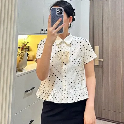 Áo sơ mi chấm bi phối bèo dáng croptop - May0915