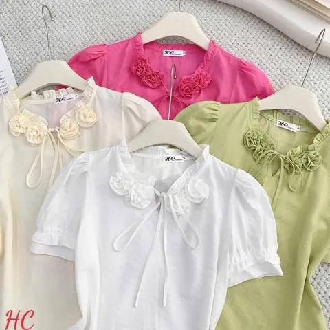 Áo sơ mi cổ bèo đính hoa tone màu cực xinh, chất mềm siêu mát - May0915