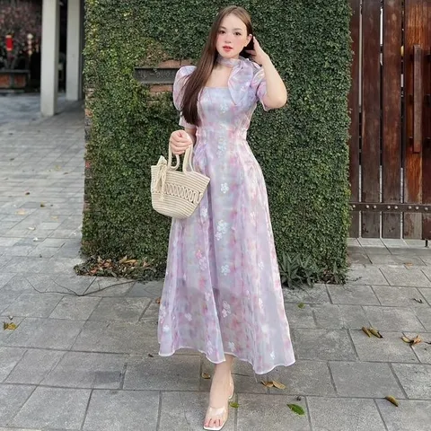Váy maxi tơ óng hoa thêu nơ cổ tiểu thư sang chảnh