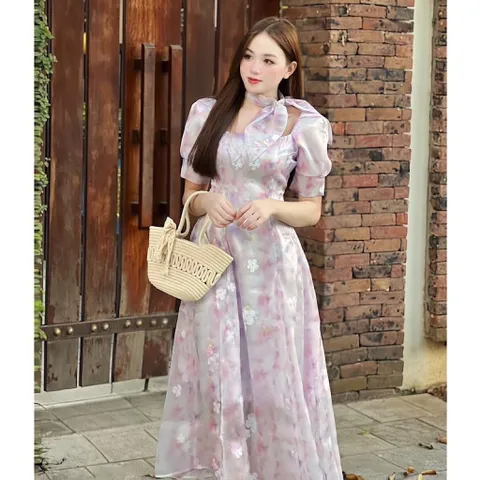 Váy maxi tơ óng hoa thêu nơ cổ tiểu thư sang chảnh