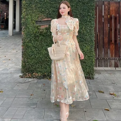 Váy maxi tơ óng hoa thêu nơ cổ tiểu thư sang chảnh