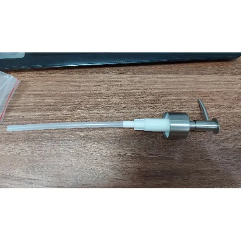 Đầu vòi dạng ấn Type D thay thế tiện dụng cho bình xịt xà bông nhà tắm, bình kem dưỡng da