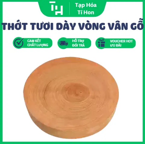 Thớt Tươi Cao Cấp Dày 6cm, dày dặn với các vòng vân gỗ tự nhiên rõ nét đặt trên mặt bàn gỗ (TH746)
