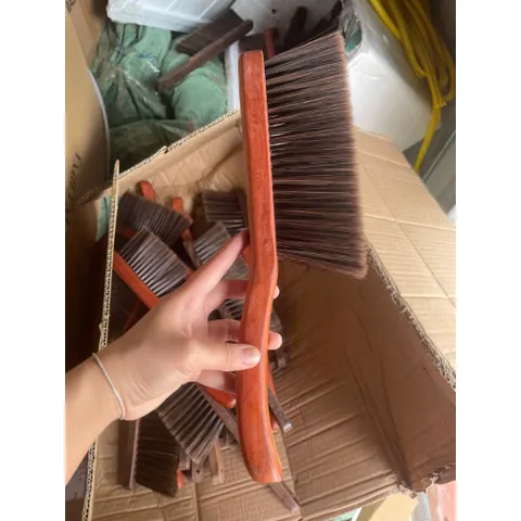 Chổi Gỗ Lông Mềm cầm tay lau chùi bụi bàn thờ, ghế sofa, đệm trải giường