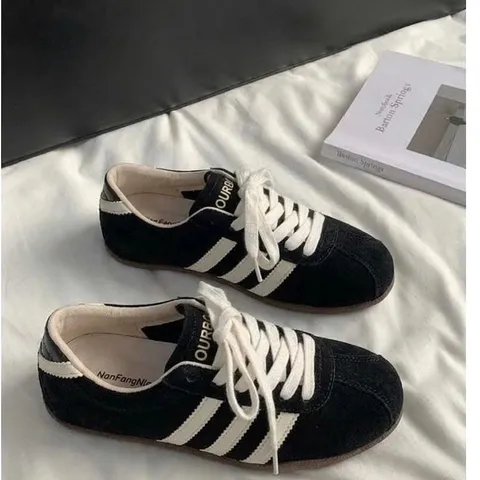 Giày Sneaker Nữ Sọc – Giày Thể Thao Unisex Phong Cách Hàn Quốc