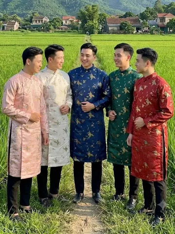 [Áo dài họ Huỳnh] Áo dài gấm Vân Nhũ - áo dài nam may sẵn