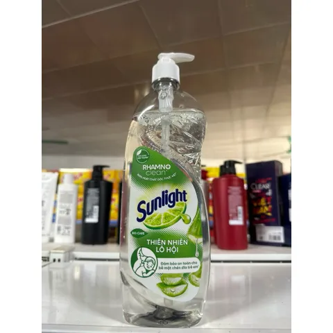 Nước Rửa Chén Sunlight Thiên Nhiên Lô Hội Chai 750ml Có Vòi Tiện Lợi