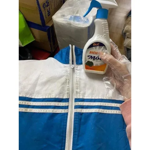 Siêu tẩy mốc Dr.C Chai tẩy mốc trên mọi bề mặt áo quần, sàn nhà, tường nhà, không bào mòn bề mặt dung tích 300ml