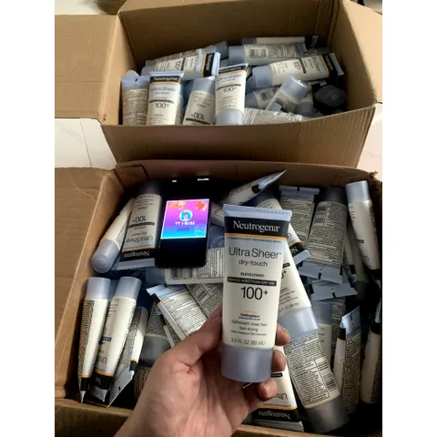 Kem chống nắng Neutrogena Ultra Sheer SPF 100+ PA
