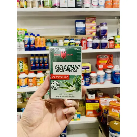 Dầu gió khuynh diệp Con Ó Singapore 25ml
