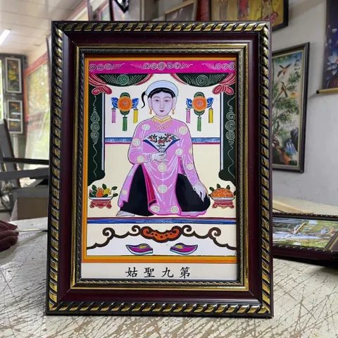 Khung Tranh CÔ CHÍN ( tứ phủ ) - có khung  có hoả tốc 3 CỠ