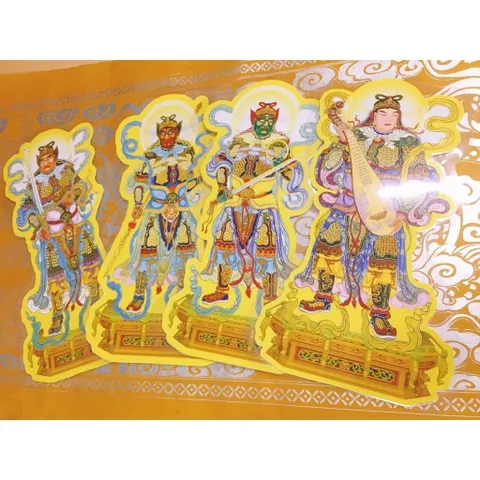 Bộ tranh bày đàn cúng tứ đại thiên vương ép plastic 40cm