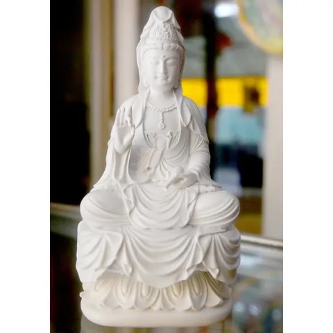 Tượng ngài quan thế âm Bồ tát ngồi cao 18cm composite 840437